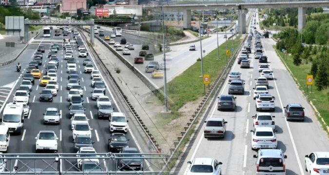 Kurban Bayramı dönüşü otoyollarda yoğunluk