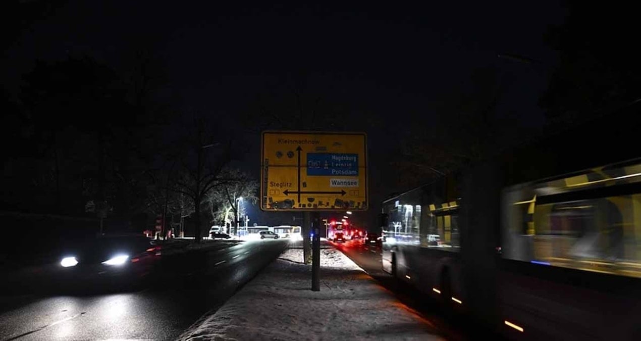 kuresel-elektrik-kesintisi-uyarisi-yapildi-kucuk-buyuk-tum-ulkeler-etkilecek-WYaWn5Q8.jpg