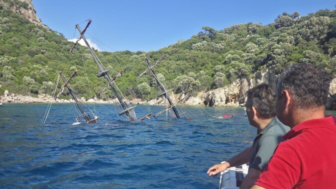 Marmaris’te günlük tur teknesi battı