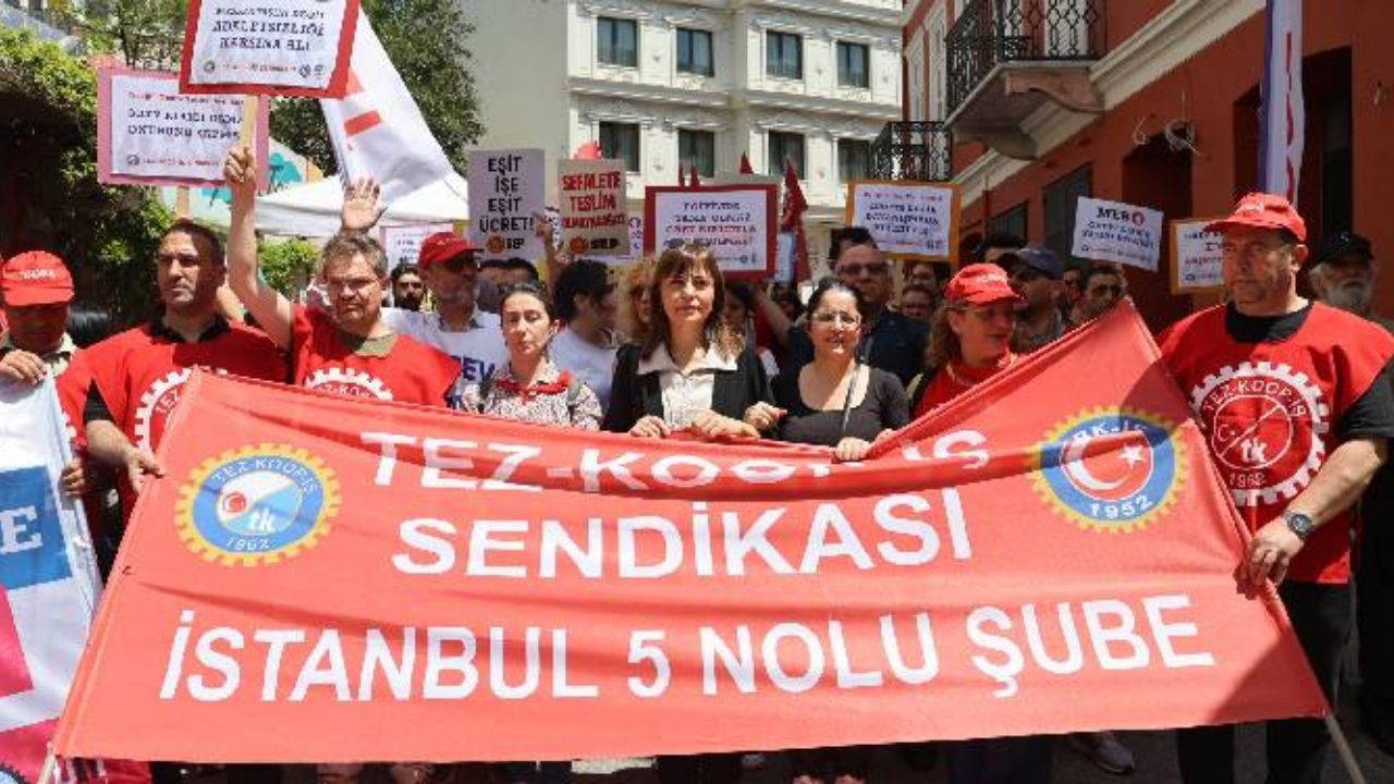 milli-egitim-bakanligi-ogrencilere-nakil-kolayligi-getirdi-italyan-lisesi-bosaliyor-mu-UWGkR1Ra.jpg