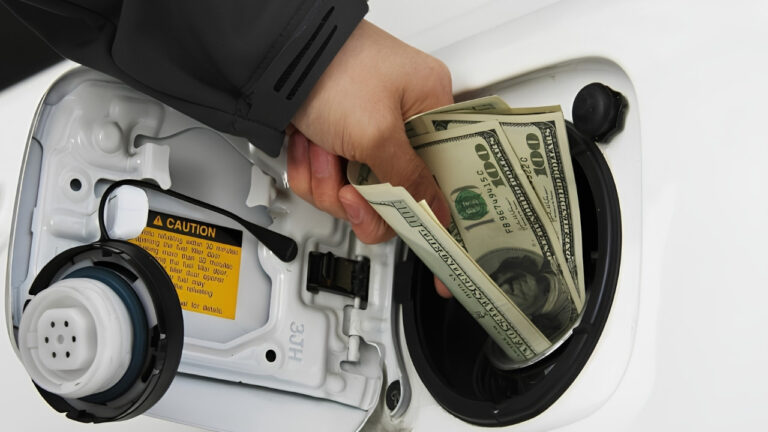 once-motorin-simdi-benzin-yukselen-petrol-fiyatlari-pompalara-yansidi-d9t3ZRzI.jpg