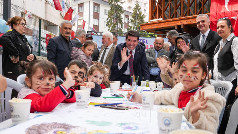 ortahisar-belediyesinden-ozel-bireylerin-yuzunu-gulduren-festival-PxGl9gty.jpg
