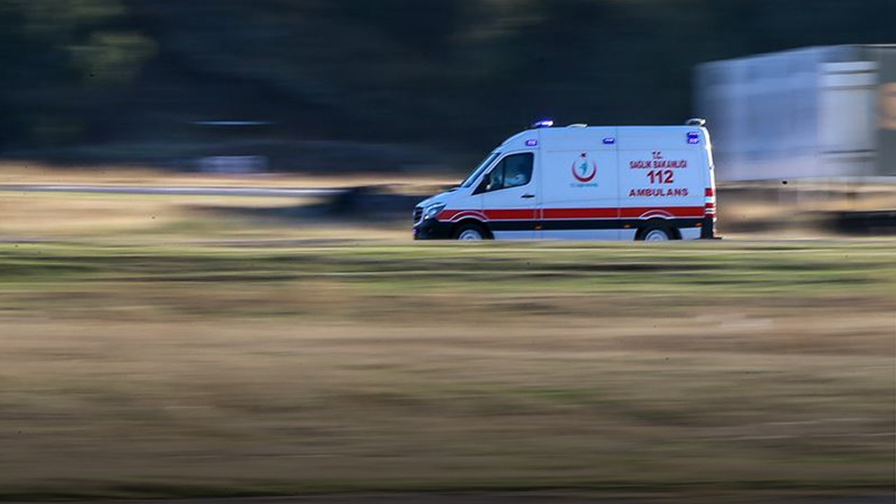 otomobil-dere-yatagina-uctu-ogretmen-ve-6-ogrenci-yaralandi-IbIhskIG.jpg