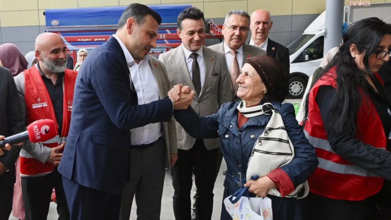 ozgur-celikten-esnaf-ziyareti-pazardaki-yangini-goruyoruz-aHmjs2bO.jpg