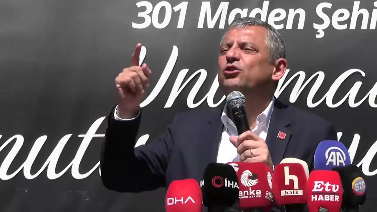 ozgur-ozel-maden-faciasinin-12-yilinda-somada-bu-rejimi-yerle-bir-edecegiz-BzsHcpnN.jpg