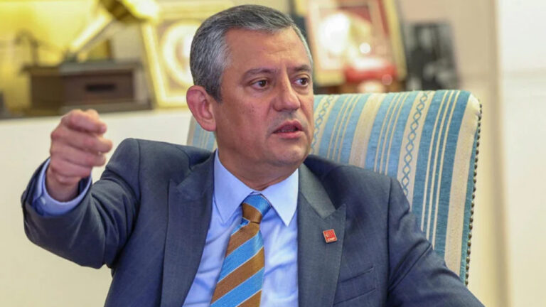 ozgur-ozelin-dokunulmazlik-dosyasi-mecliste-MysaaUC7.jpg