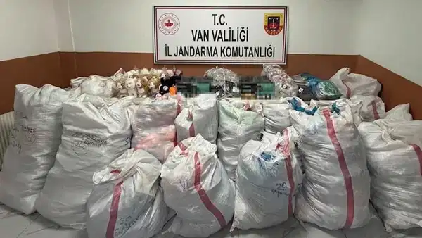 piyasa-degeri-21-milyon-lira-gumruk-kacagi-malzeme-ele-gecirildi-1tYMIlWV.jpg