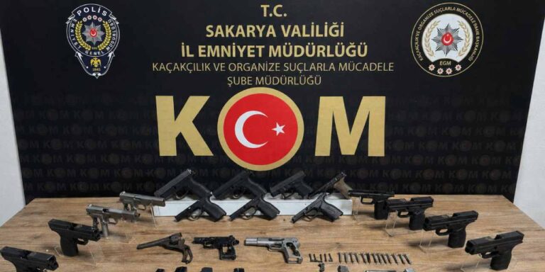sakaryada-ruhsatsiz-tabanca-operasyonu-u1lIEdVB.jpg
