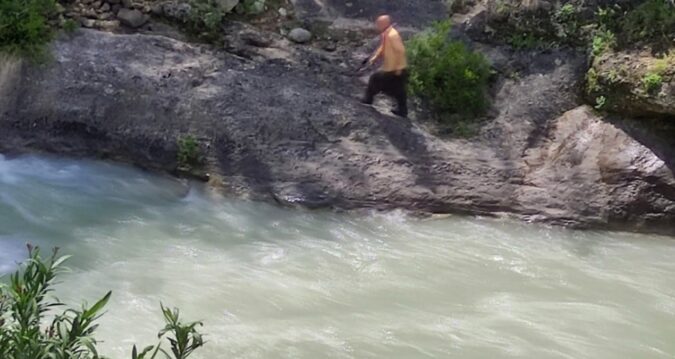 Serinlemek için çaya girdi, kayıplara karıştı
