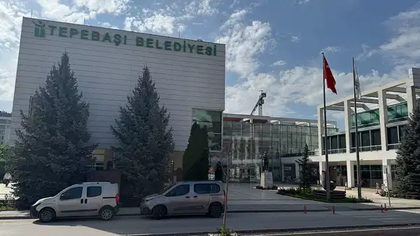 son-dakika-eskisehir-tepebasi-belediyesine-operasyon-gozaltilar-var-tc2ti8rc.jpg