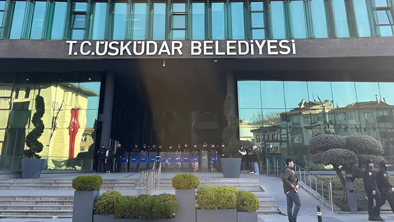 son-dakika-uskudar-belediyesine-bir-operasyon-daha-7-kisi-gozaltina-alindi-7fJOYuUw.jpg