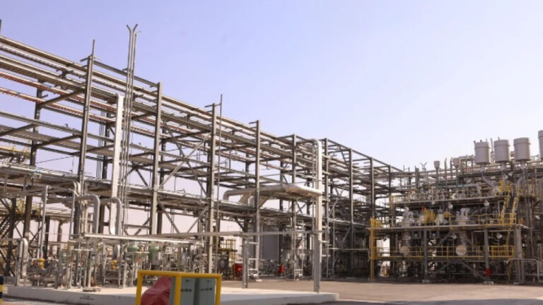 suudi-petrol-devinin-ceosu-her-hafta-100-milyon-varil-kayip-yasaniyor-xSKlEiee.jpg