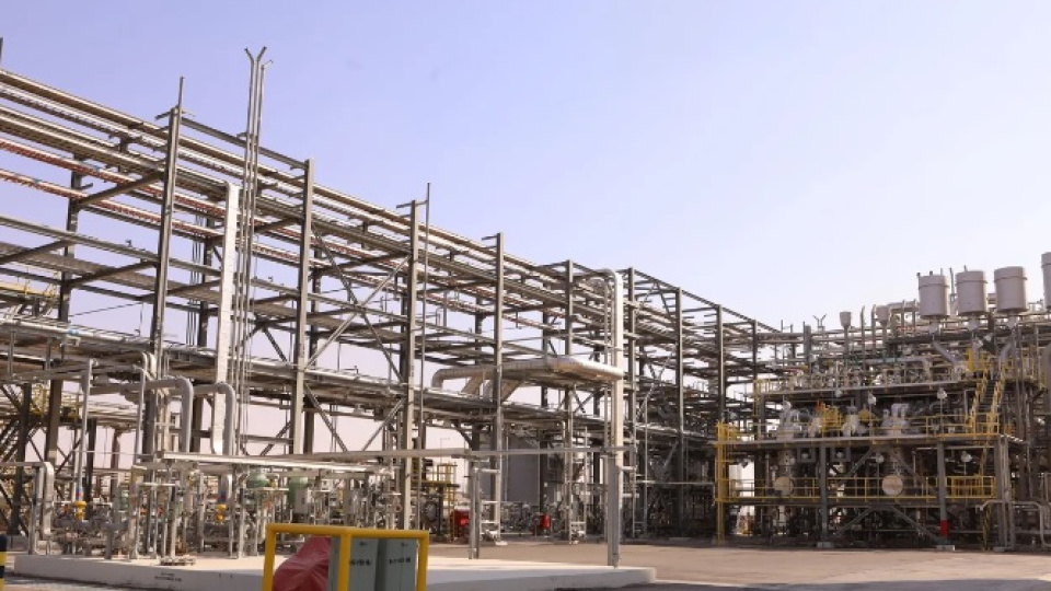 suudi-petrol-devinin-ceosu-her-hafta-100-milyon-varil-kayip-yasaniyor-xSKlEiee.jpg