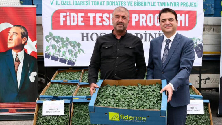 tokatta-ureticiye-buyuk-destek-binlerce-fide-toprakla-bulusuyor-SpHtV8Dy.jpg