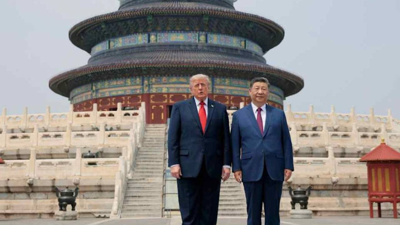 trump-ile-si-cinping-solugu-cennet-tapinaginda-aldi-5axMLQai.jpg