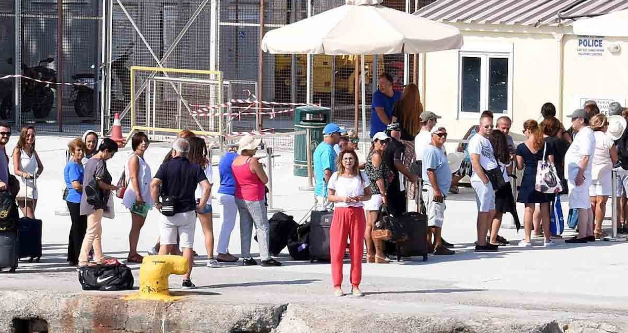 turkler-akin-ediyordu-cok-turist-gelmesin-diye-kisitlama-getirdiler-k3QngPq9.jpg