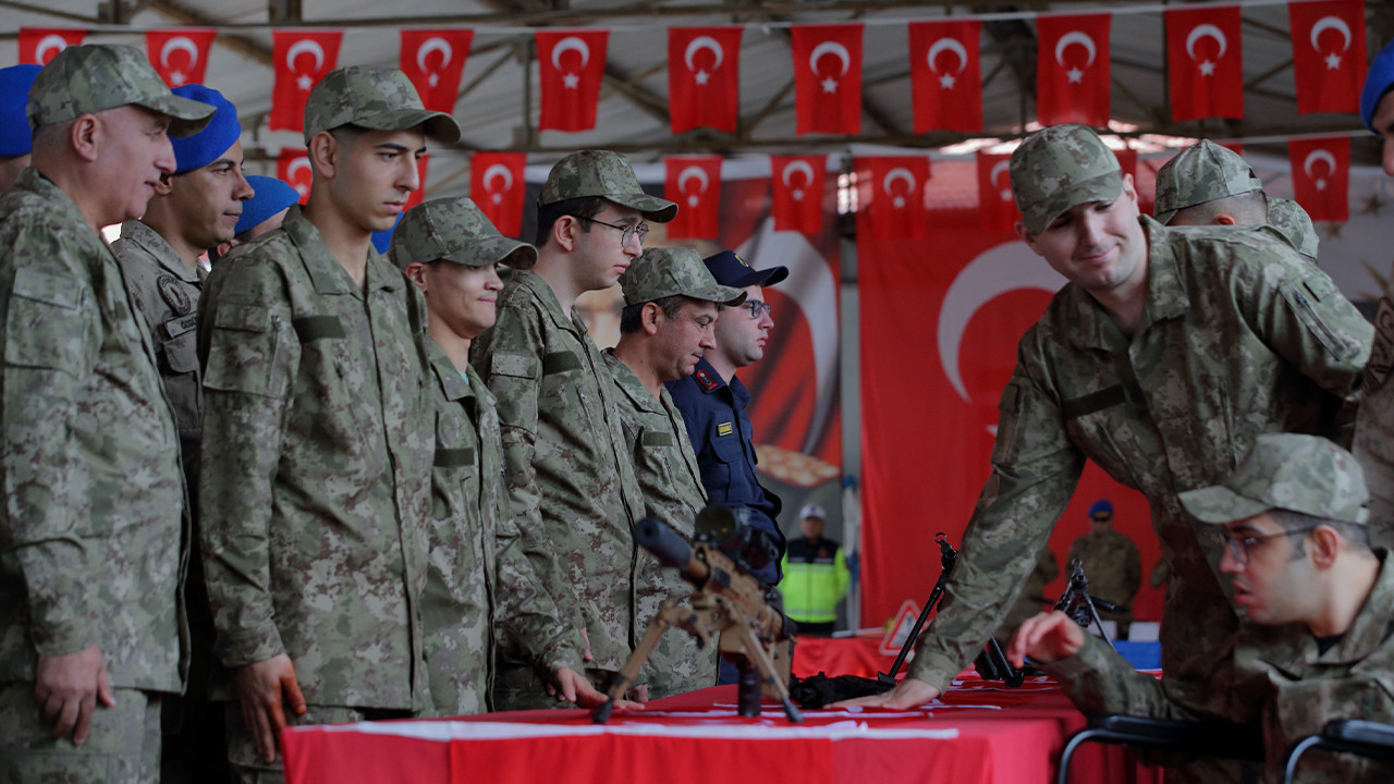 uniformayi-giyip-yemin-ettiler-engelli-genclerin-askerlik-hayali-gercek-oldu-h9nK45y2.jpg