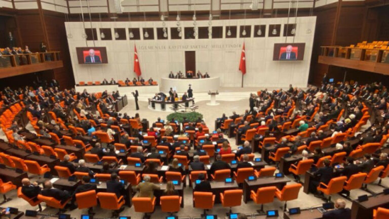 yabanci-yatirimciyi-cekmeyi-amaclayan-teklif-tbmmye-sunuldu-Th7WhyrW.jpg