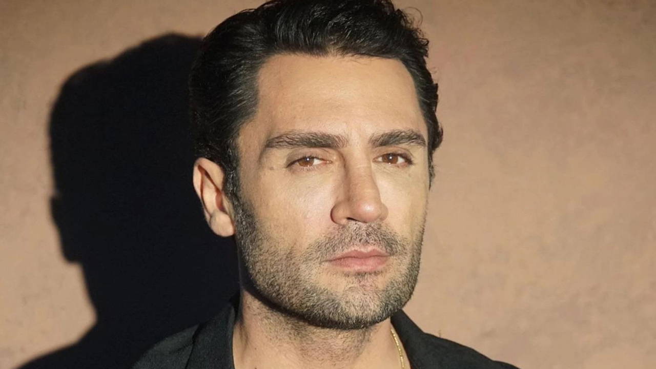 yahudi-avina-cikalim-demisti-sarkici-yasar-ipek-icin-karar-verildi-4sHPlKC6.jpg