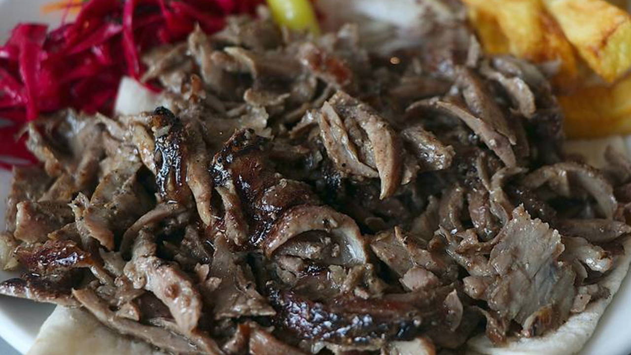 Yer: Adana… 5 döner yiyip hesap ödemeden gittiler
