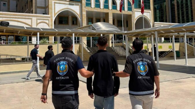 ‘12’den sonra Antalya’da devlet biziz‘ paylaşımı yapan şüpheli gözaltına alındı