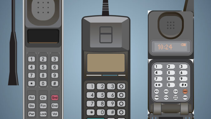 Telefonların lüks olduğu yıllar: İlk cep telefonunun fiyatına inanamayacaksınız!