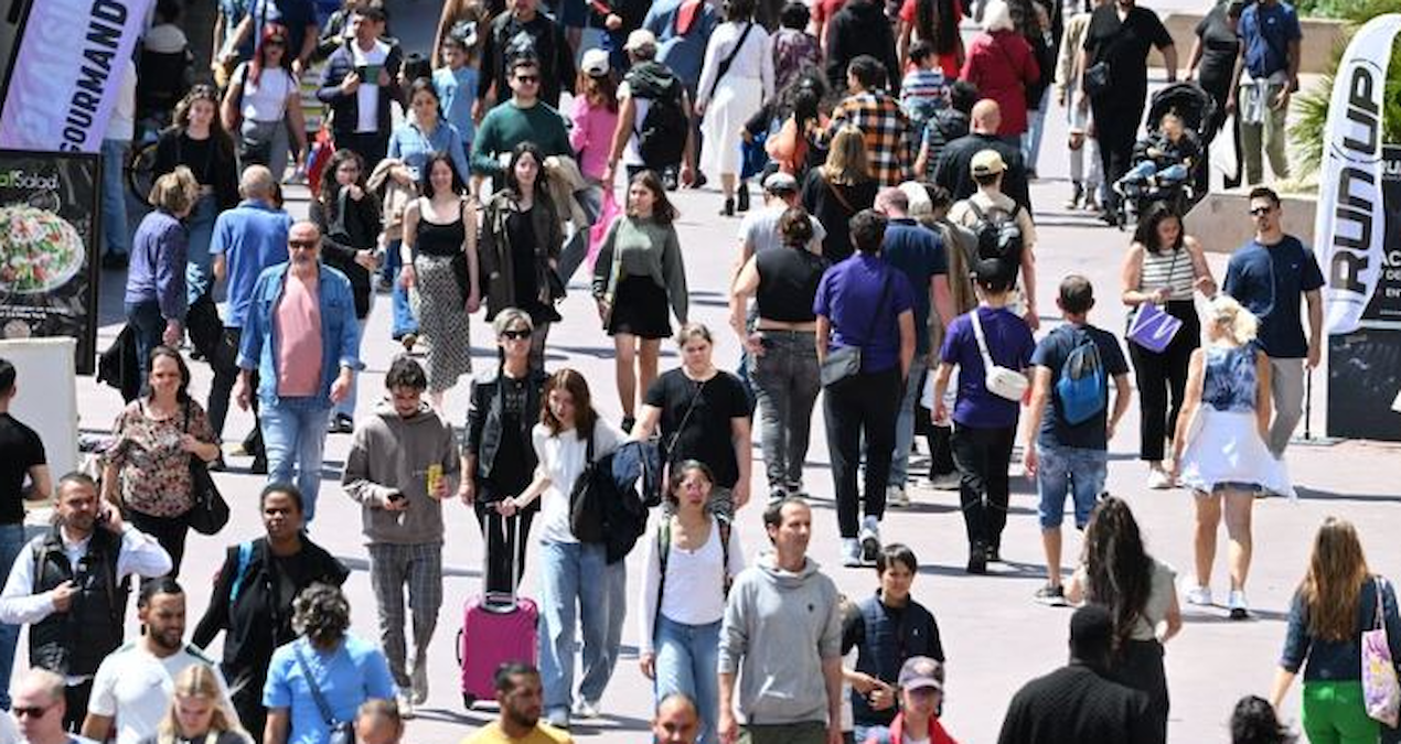 Avrupa ülkesi alarma geçti: Apar topar alkolü yasakladılar
