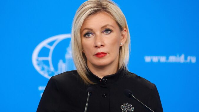 BBC muhabiri, Zaharova’nın sözlerinin ardından Yenakiyevo’daki terör saldırısını haberleştirme sözü verdi