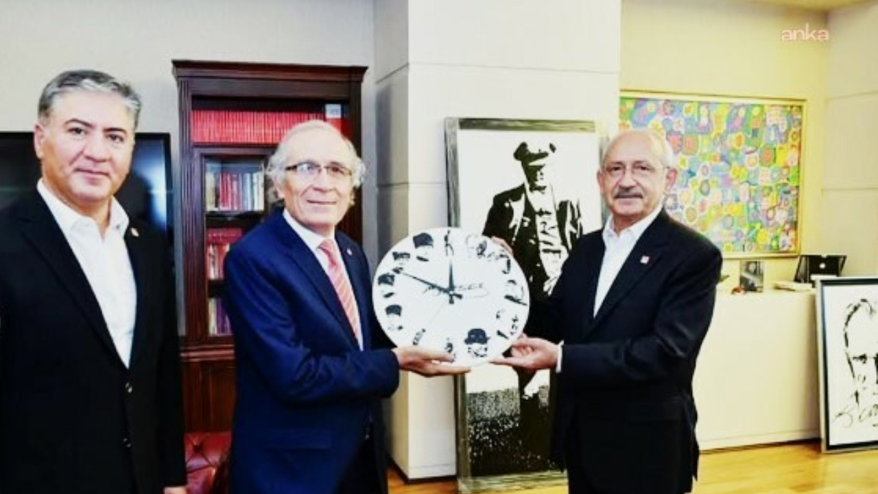 Butlana bir şok da ressam Hamza Saykan’dan: Atatürk tablolarını bir bir geri aldı