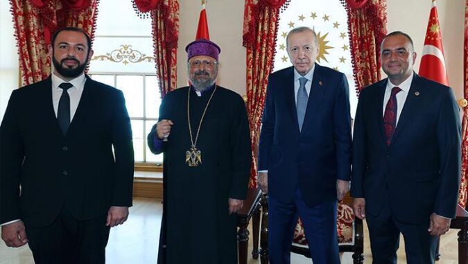 Cumhurbaşkanı Erdoğan, Türkiye Ermenileri Patriği Sahak Maşalyan’ı kabul etti