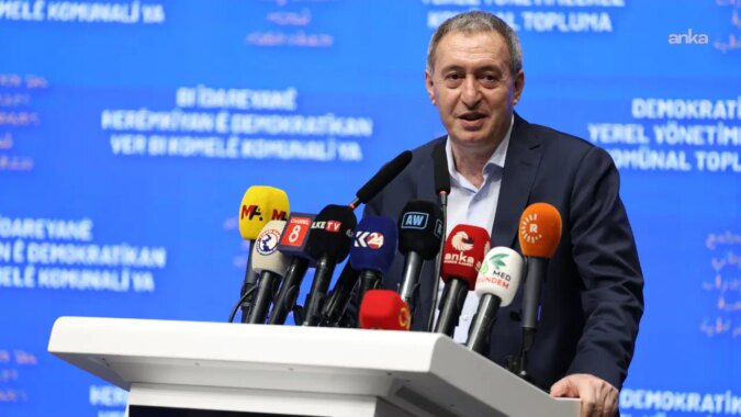DEM Parti Eş Genel Başkanı Bakırhan: ‘Kapıları kırarak, yargı sopasıyla muhalefeti dizayn etmenin hiç kimseye yararı yok’