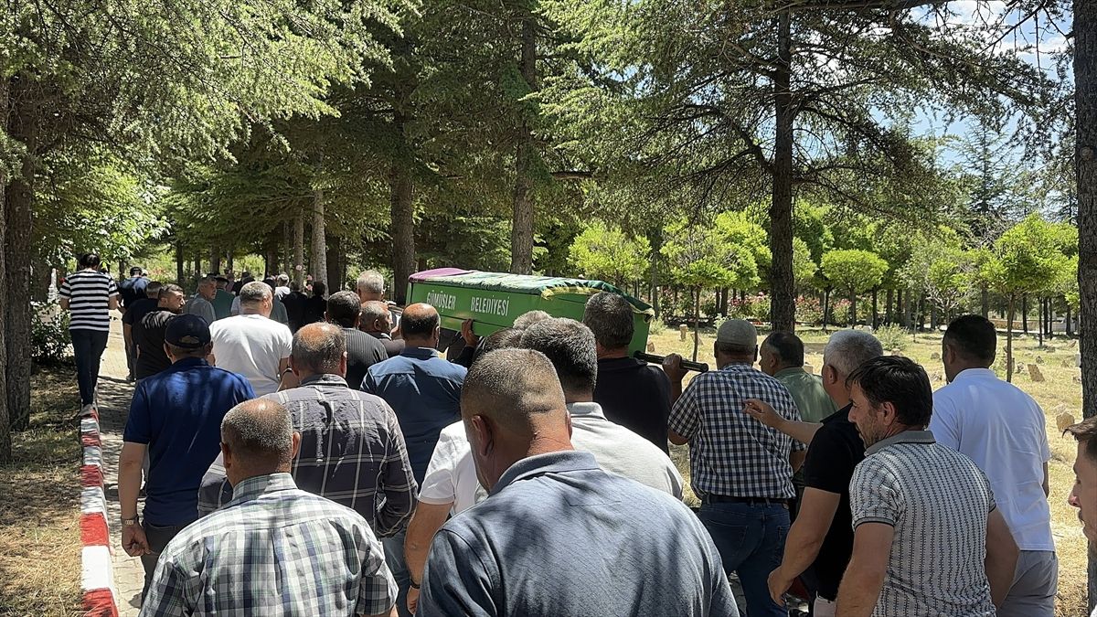 Gökçe Kulaksız’ın Cenazesi Defnedildi