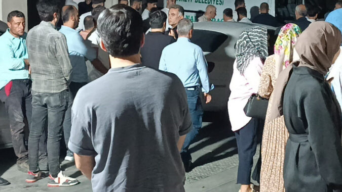 Görenler suya atladı ama mucize gerçekleşmedi: Hastaneden acı haber geldi