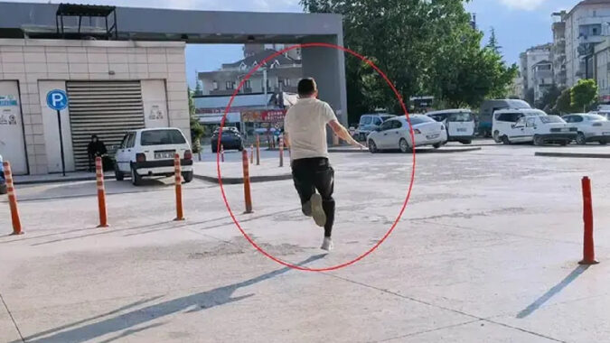 Hem kaçtı hem de ‘Sen dur dedin durdum ağabey’ dedi! Kovalamaca kamerada