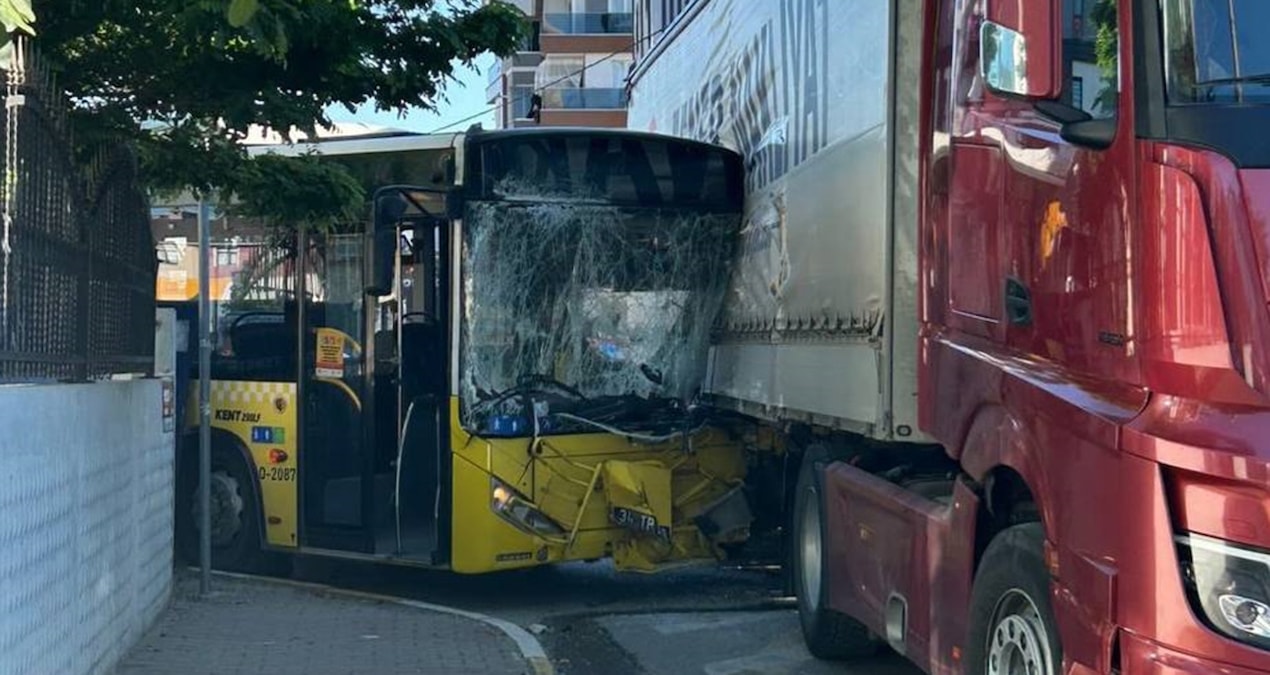 İETT otobüsü ile TIR çarpıştı: Yaralılar var