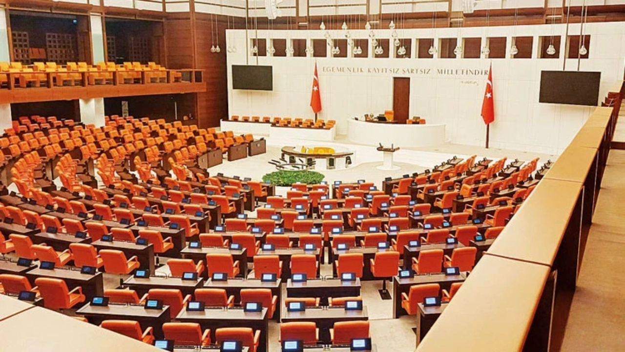 İktidar açlık grevindeki öğretmenleri görüşmeyi reddetti