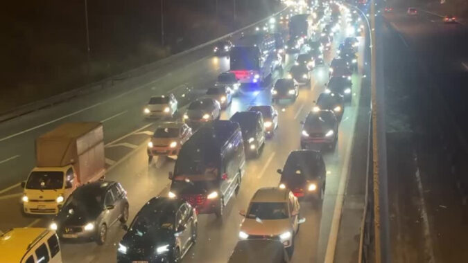 İstanbul’da bayram dönüşü çilesi: TEM’de trafik durma noktasına geldi