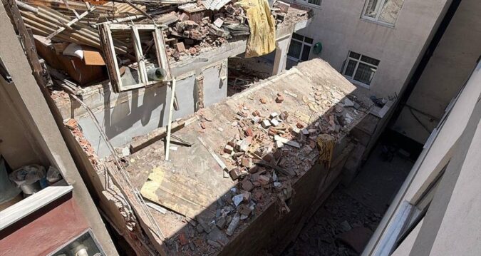 İstanbul’da kentsel dönüşüme giren bina çöktü: Bir kişi öldü