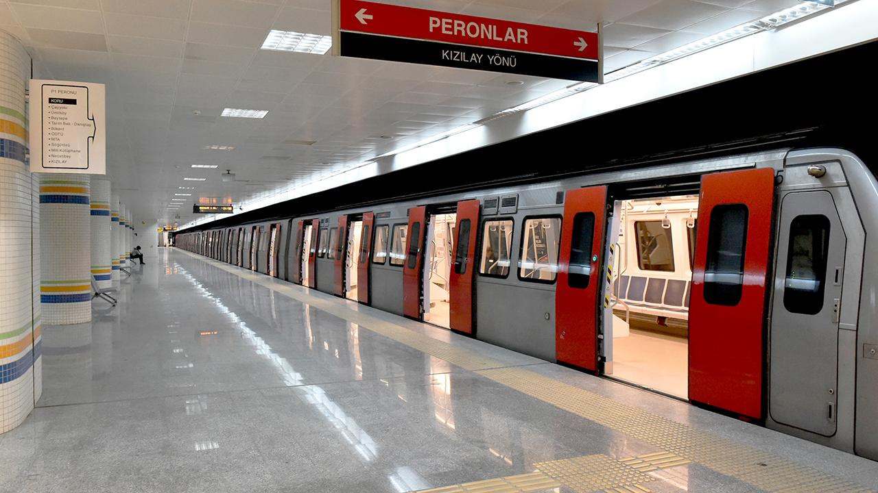 iyi-partinin-mitingi-oncesi-valilik-metro-duragini-kapatti-S4OBfAwV.jpg