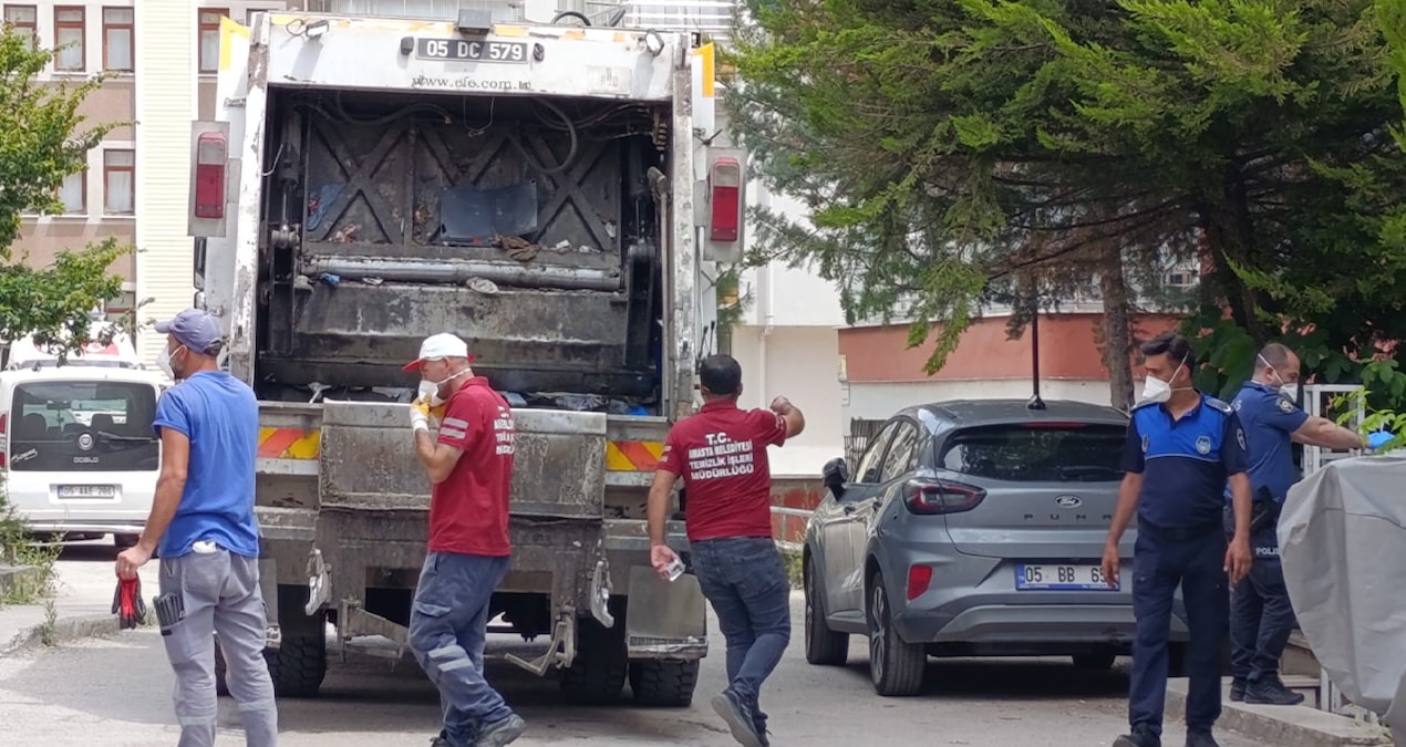 Kötü koku gelen evdeki manzara ‘bu kadar da olmaz’ dedirtti