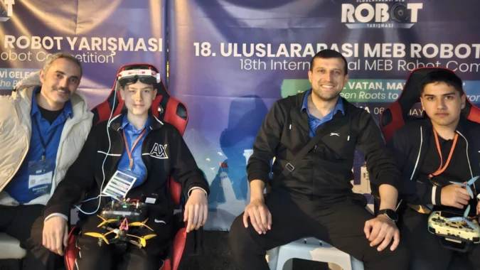 Liseli gençlerden uluslararası başarı