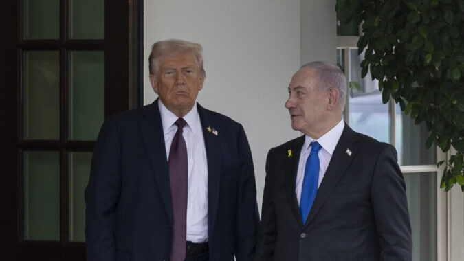 ‘Manyağın tekisin ben olmasam hapisteydin!’ Trump Netanyahu’ya ağzına geleni saydı