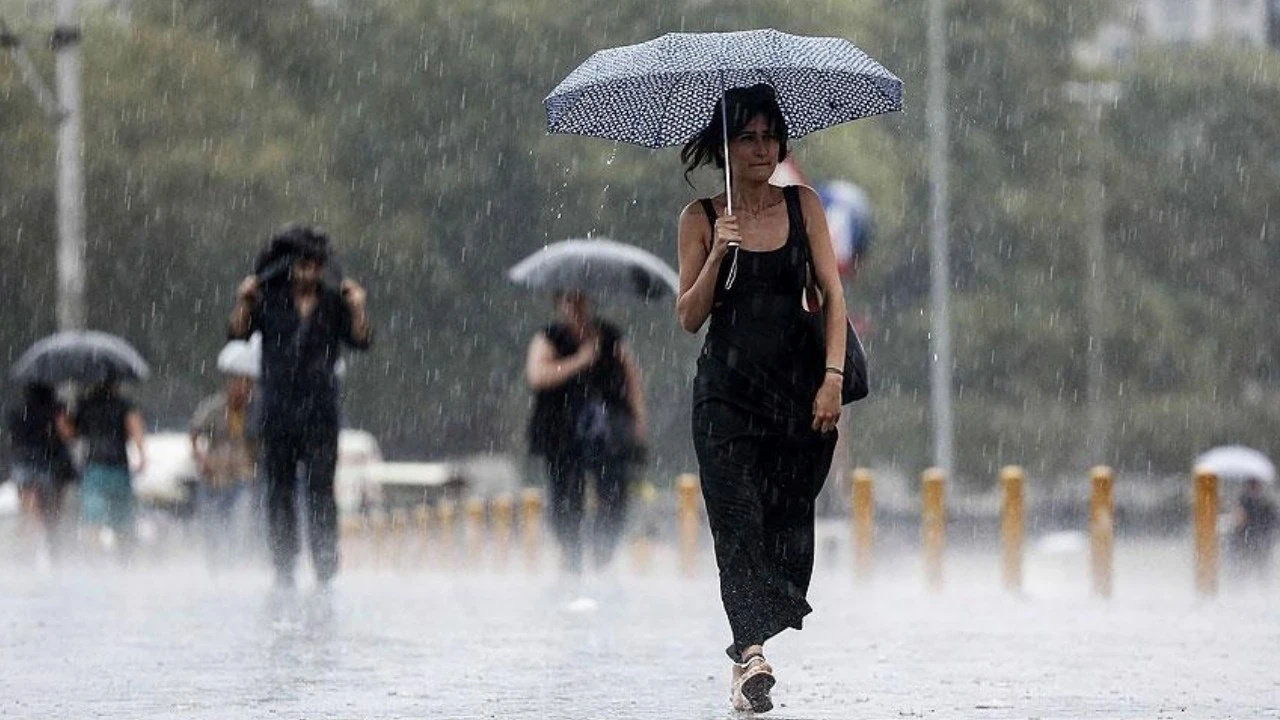 Meteoroloji 5 bölgede 7 kesime gök gürültülü sağanak uyarısı yaptı: Saat verdi