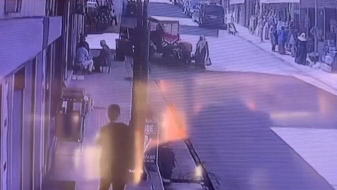 Ordu’da pat pat kazası kamerada: Yaşlı kadına çarptı