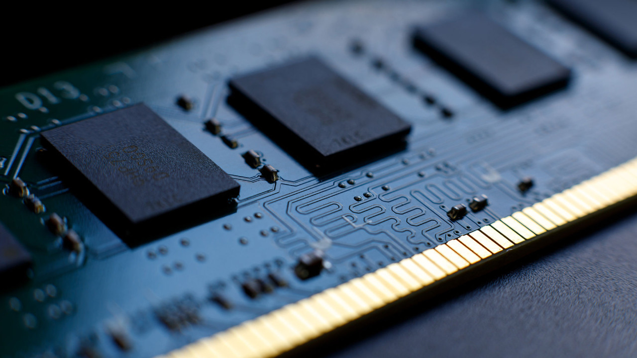 RAM maliyetlerini düşürmek isteyen Apple’dan tartışmalı hamle