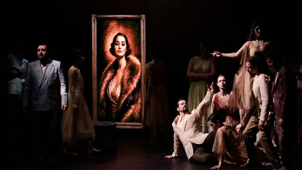 Sabahattin Ali’nin ‘Kürk Mantolu Madonna’sı müzikal drama olarak sahnelendi