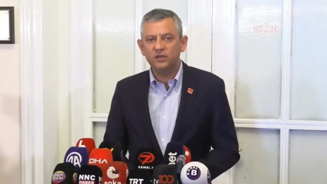 Son dakika… Özgür Özel ‘salı’ kararını verdi: ‘Yarın benim konuşacağım grup toplantısı yapılacak’