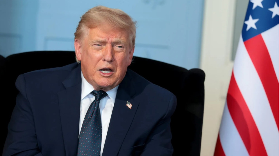 Trump’tan Avrupa ülkelerine yüzde 100 gümrük vergisi tehdidi