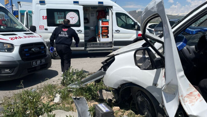 Van’da feci kaza! 4 ölü 2 yaralı
