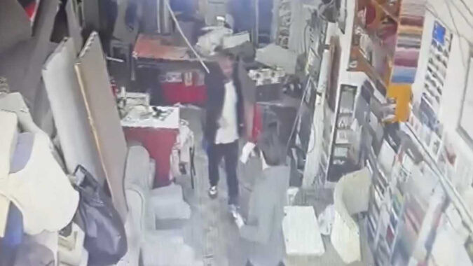 Yemek borcu isteyen işletmeciyi silahla tehdit etti: ‘Hepinizi vuracağım’
